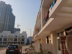 3 BHK Villa – Exterior View View at Amrapali Dream Valley, Tech Zone 4 Greater Noida - for Sale