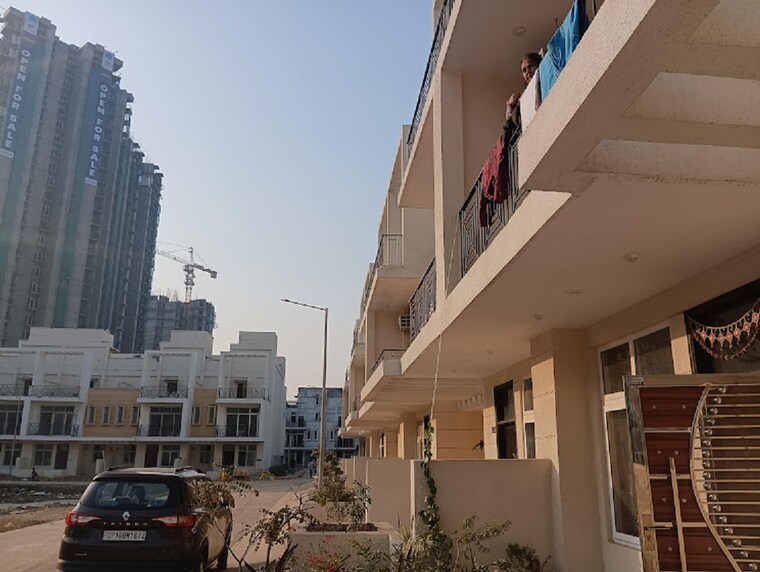 Exterior View, amrapali-dream-valley 3 Bedroom 1690 Sq.Ft. Villa In Tech Zone 4 Greater Noida Greater Noida 9489872