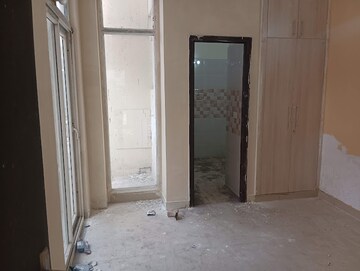 Building Lobby in 3 BHK Villa at Amrapali Dream Valley, Tech Zone 4 Greater Noida – for Sale