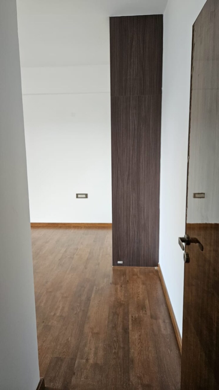 Room, dlf-building-10 4 Bedroom 300 Sq.Yd. Builder Floor In Dlf Phase ii Gurgaon 9489905