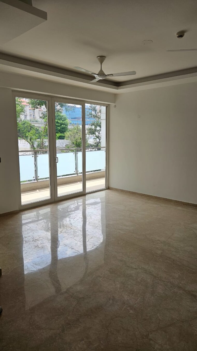 Room, dlf-building-10 4 Bedroom 300 Sq.Yd. Builder Floor In Dlf Phase ii Gurgaon 9489905