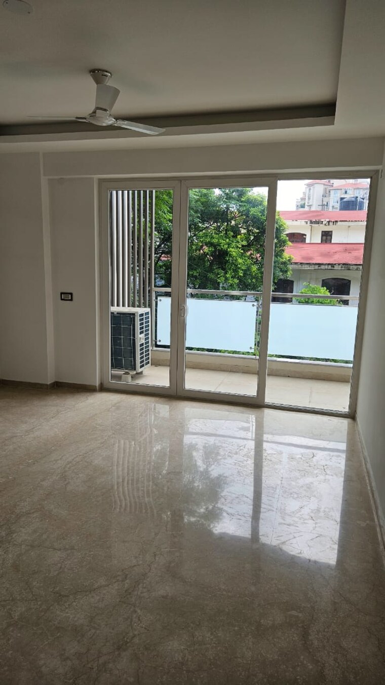 Room, dlf-building-10 4 Bedroom 300 Sq.Yd. Builder Floor In Dlf Phase ii Gurgaon 9489905