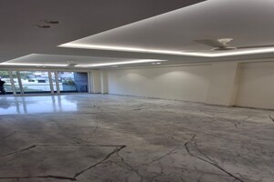 Room in 4 BHK Builder Floor at East Of Kailash – for Sale