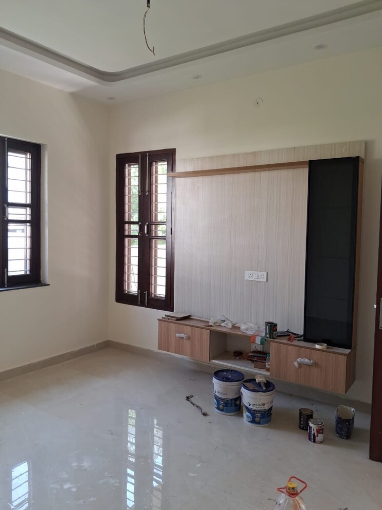 Room, shimla bypass road 3 Bedroom 132 Sq.Yd. Independent House In Shimla Bypass Road Dehradun 9489976