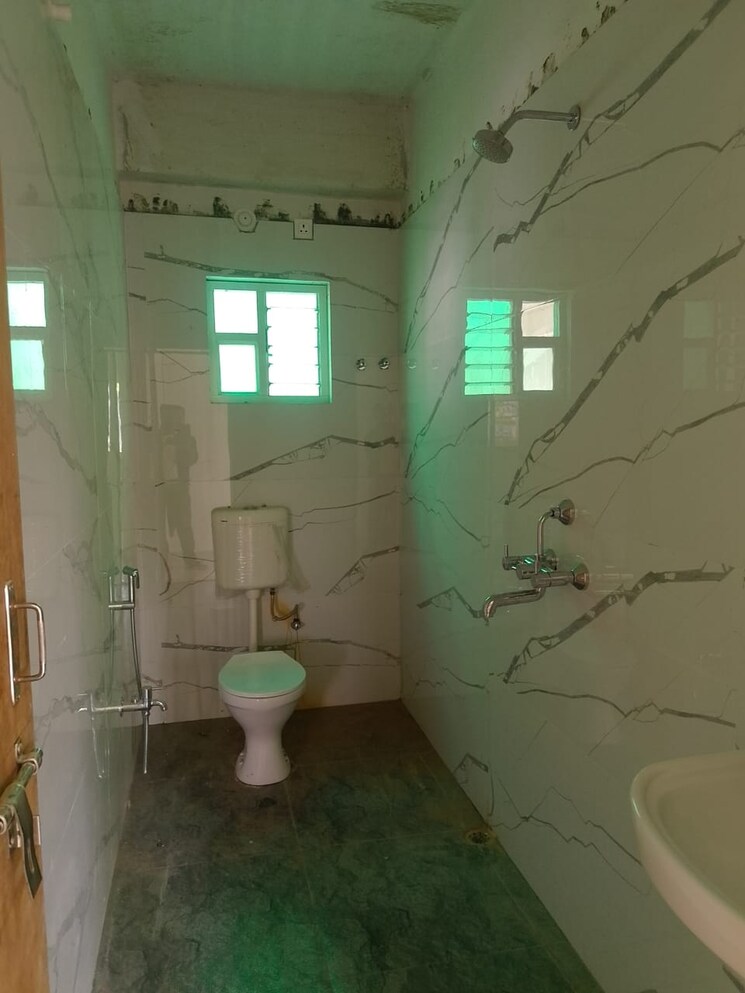 Bathroom, kanke 3 Bedroom 1500 Sq.Ft. Apartment In Kanke Ranchi 9489990
