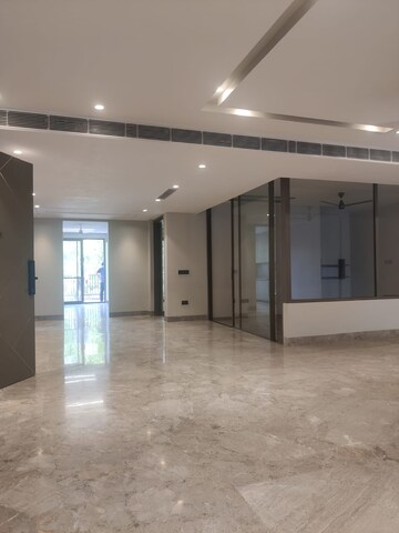 Building Lobby in 4 BHK Builder Floor at Unitech South City 1, South City 1 – for Rent