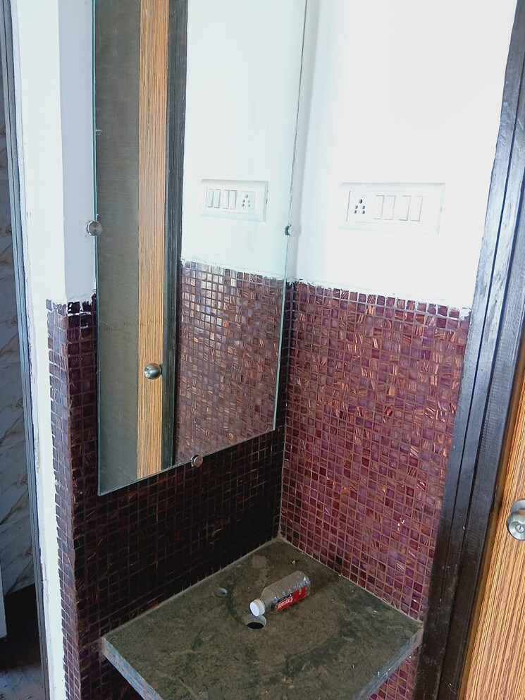 Bathroom, tharwani-vedant-millenia 1 Bedroom 430 Sq.Ft. Apartment In Titwala Thane 9489994