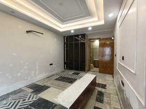 Kitchen in 3 BHK Builder Floor at BPTP Eden Estate, Sector 81 – for Sale