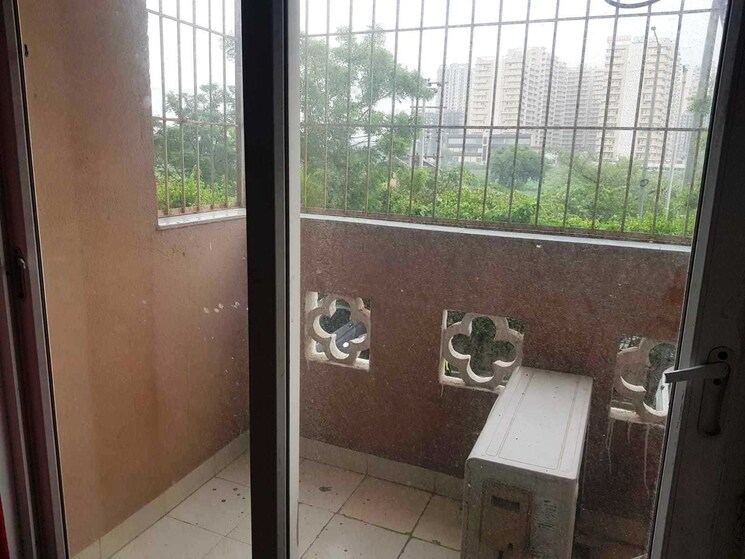 Balcony, nimbus-the-hyde-park 2 Bedroom 915 Sq.Ft. Apartment In Sector 78 Noida 9490082