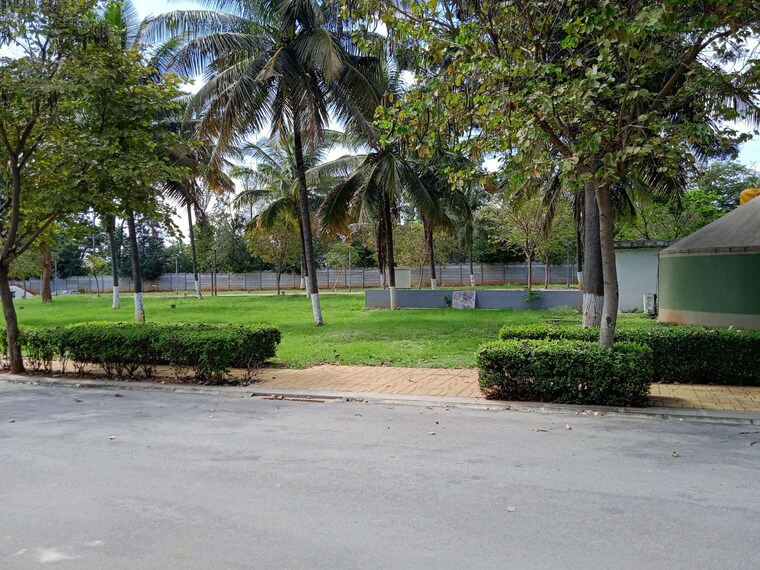 Garden, devanahalli  2195 Sq.Ft. Plot In Devanahalli Bangalore 9490613