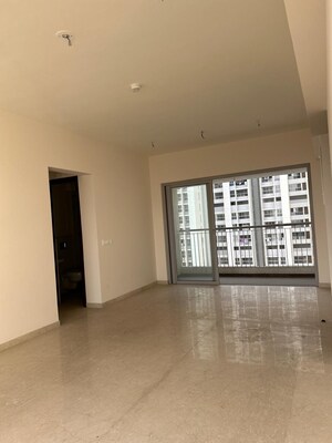 Room in 3 BHK Apartment at Piramal Vaikunth Vraj, Balkum Pada – for Rent