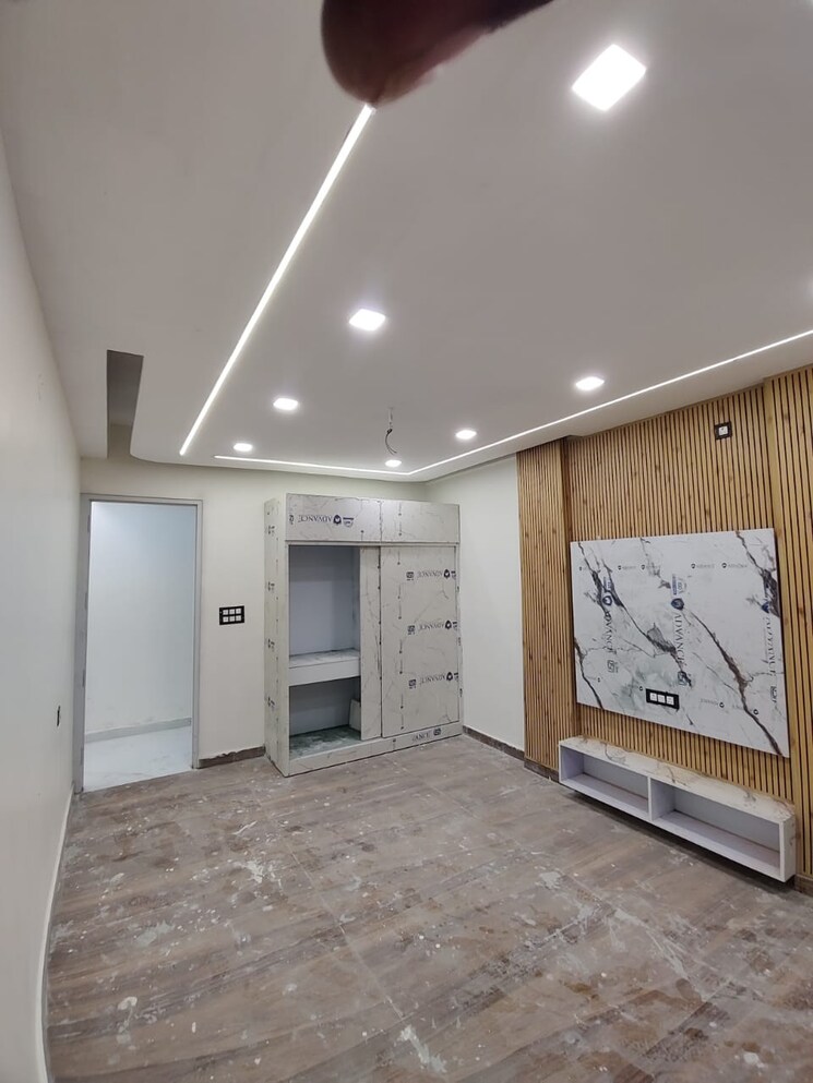 Room, gms road 3 Bedroom 2100 Sq.Ft. Builder Floor In Gms Road Dehradun 9490216