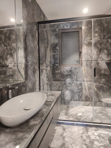 Bathroom in 4 BHK Builder Floor at Unitech South City 1, South City 1 – for Sale