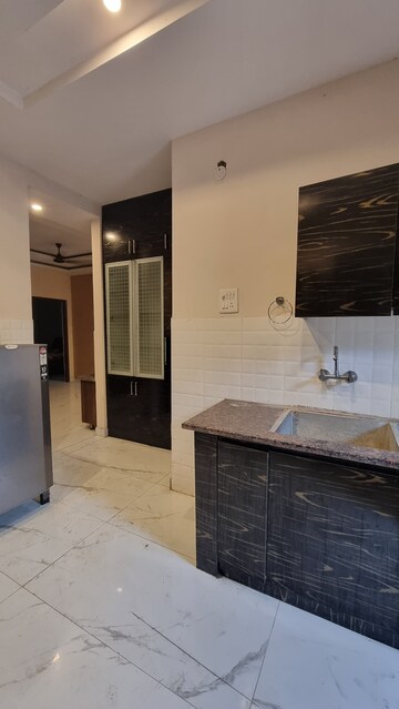 Kitchen in 3 BHK Apartment at Sunshine Enclave, Vip Road – for Rent