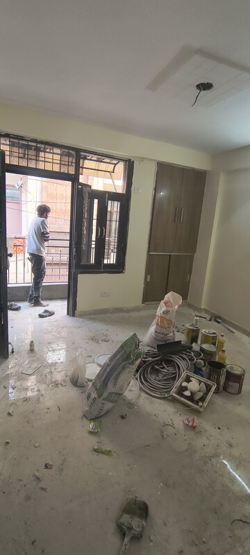 Furnished Amenities in 2 BHK Builder Floor at Panchsheel Vihar – for Rent