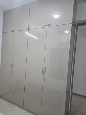 Furnished Amenities in 2 BHK Apartment at Sheth Vasant Blossom, Marol – for Rent