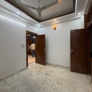 Room in 2.5 BHK Apartment at SVP Gulmohur Residency, Ahinsa Khand 2 – for Rent