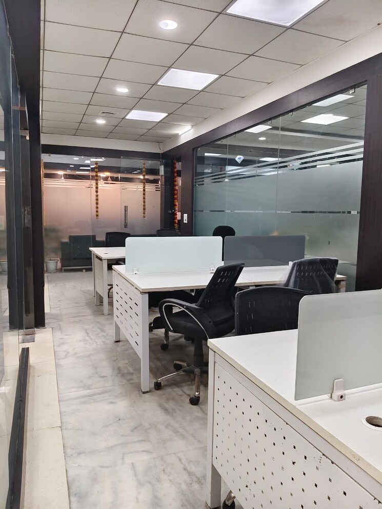 Kitchen, sector 63 Commercial Office Space 610 Sq.Ft. In Sector 63 Noida 9490329