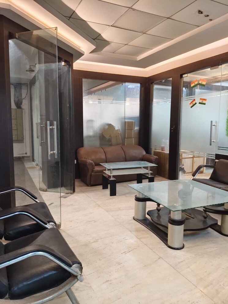 Gym, sector 63 Commercial Office Space 610 Sq.Ft. In Sector 63 Noida 9490329