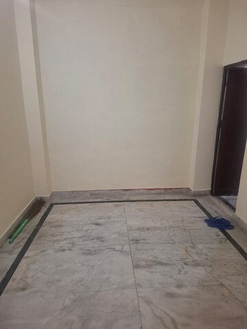 Room in 2 BHK Builder Floor at Khirki Extension – for Rent