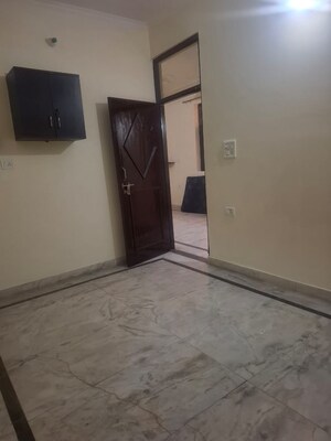 Room in 2 BHK Builder Floor at Khirki Extension – for Rent