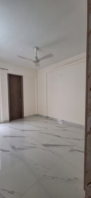 Building Lobby in 3.5 BHK Apartment at Smart World Gems, Sector 89 – for Sale
