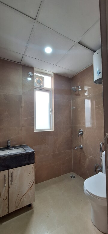 Furnished Amenities in 3.5 BHK Apartment at Smart World Gems, Sector 89 – for Sale