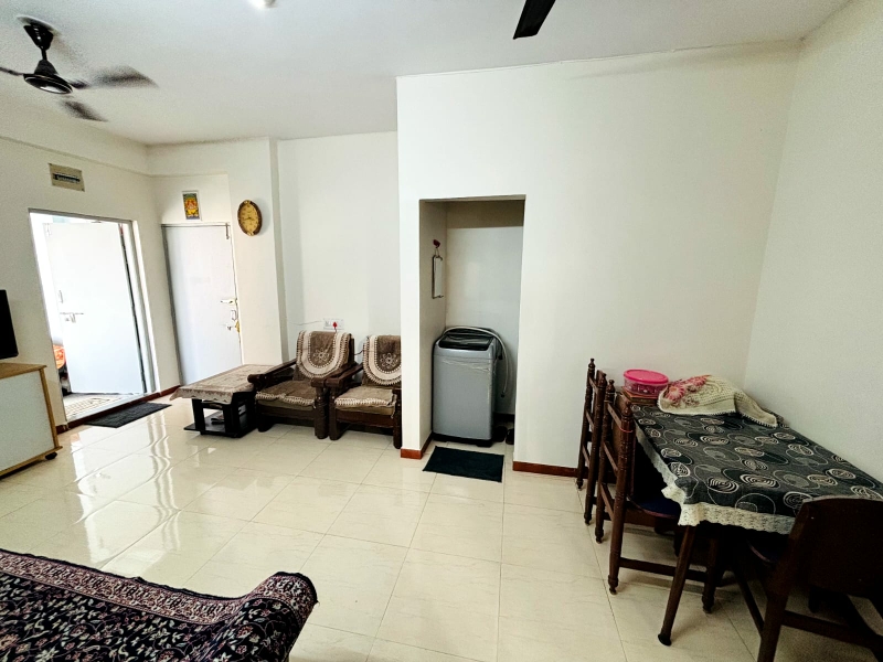2 BHK + Extra Room Apartment For Rent in Jivraj Park