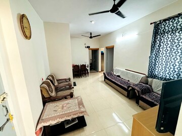 Bedroom in 2 BHK Apartment at Jivraj Park – for Rent