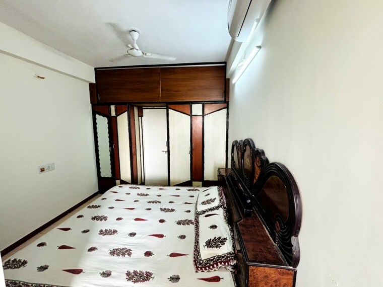 undefined, jivraj park 2 Bedroom 170 Sq.Yd. Apartment In Jivraj Park Ahmedabad 9490539
