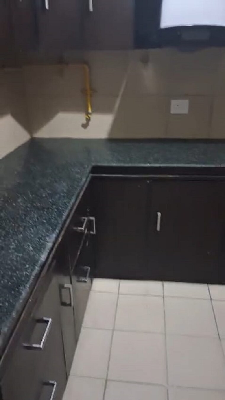 Kitchen, bptp-park-grandeura 4 Bedroom 2032 Sq.Ft. Apartment In Sector 82 Faridabad 9490411