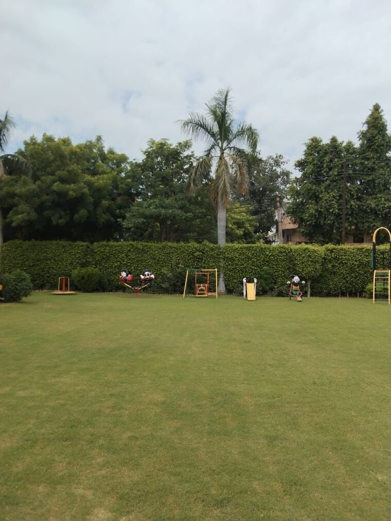 Garden, dera mandi 6 Bedroom 1 Acre Villa In Dera Mandi Delhi 9490438