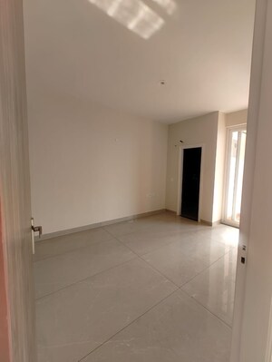 Room in 3 BHK Apartment at MRS Hi Greens, Kishanpura – for Sale