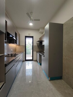 Kitchen in 3 BHK Builder Floor at Unitech South City 1, South City 1 – for Rent