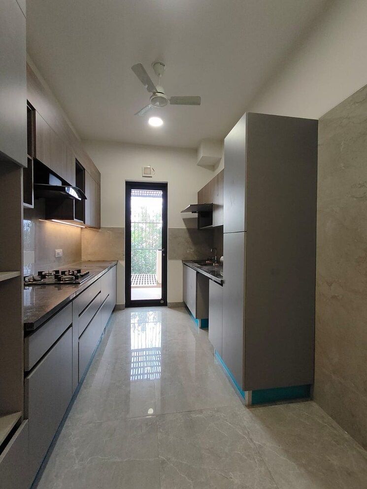 Kitchen, unitech-south-city-1 3 Bedroom 2100 Sq.Ft. Builder Floor In South City 1 Gurgaon 9490605