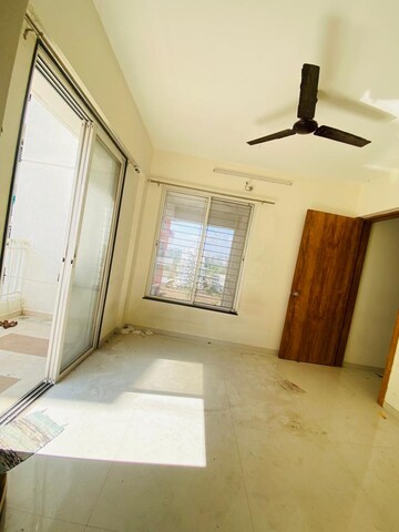 Room in 2 BHK Apartment at Vision Indramegh, Tathawade – for Rent