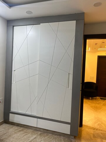 Room in 4 BHK Builder Floor at Rohini Sector 29 – for Sale