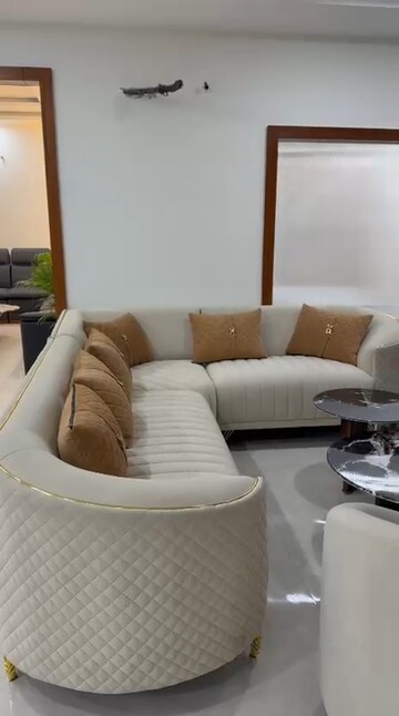 Living Room in 3.5 BHK Builder Floor at Parklands, Sector 85 – for Sale