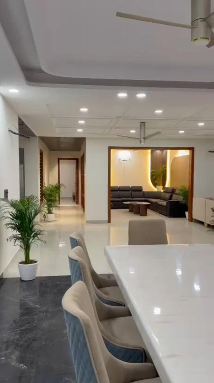 Living Room, parklands 3.5 Bedroom 500 Sq.Yd. Builder Floor In Sector 85 Faridabad 9490650