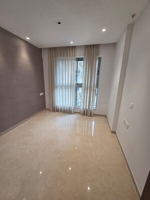 Master Bedroom in 1 BHK Apartment at Hiranandani Regent Hill, Powai – for Rent