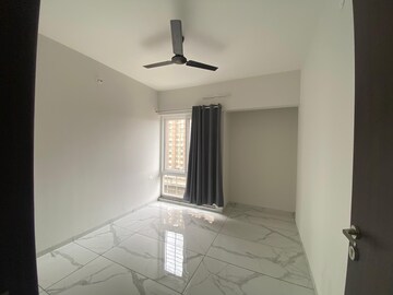 Room in 2 BHK Apartment at Rahul Downtown, Punawale – for Rent