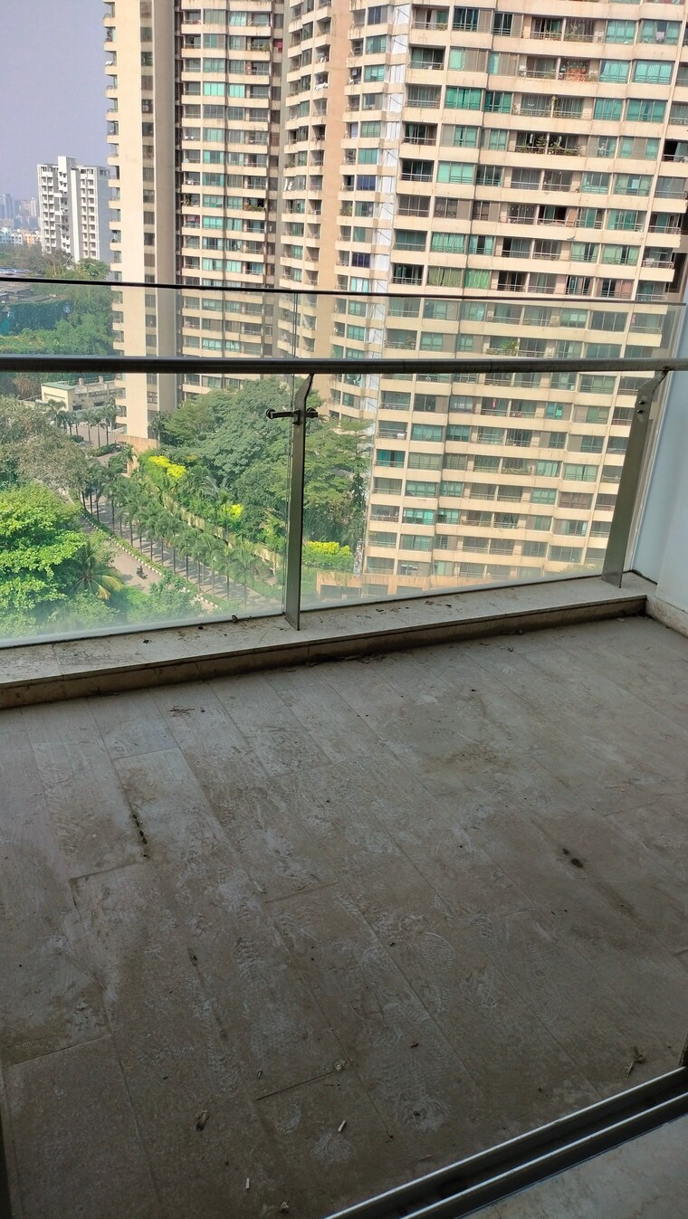 Balcony, oberoi-maxima 3 Bedroom 1400 Sq.Ft. Apartment In Andheri East Mumbai 9490667