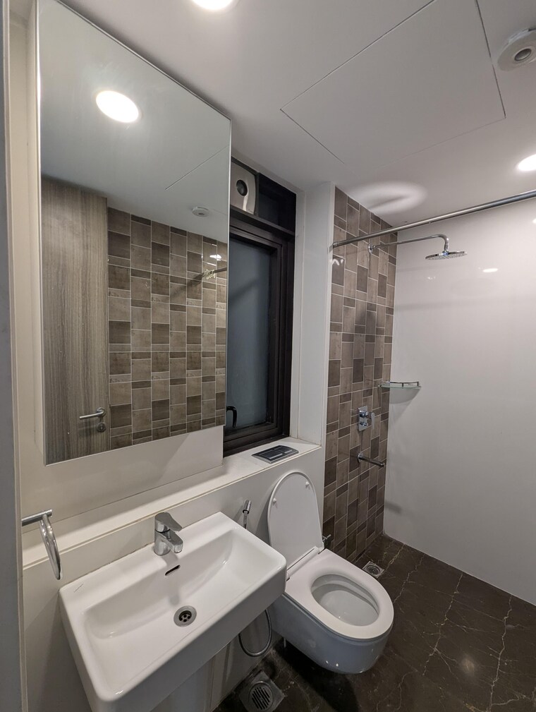 Bathroom, lodha-kiara 3 Bedroom 1190 Sq.Ft. Apartment In Worli Mumbai 9490732