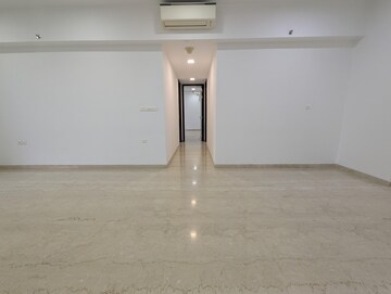 Room in 3 BHK Apartment at Lodha Kiara, Worli – for Rent