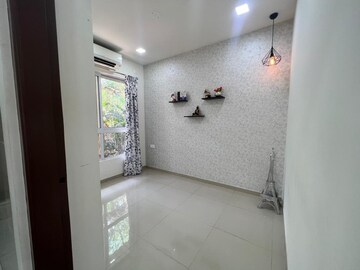 Room in 1 BHK Apartment at Puranik Grand Central, Vartak Nagar – for Sale
