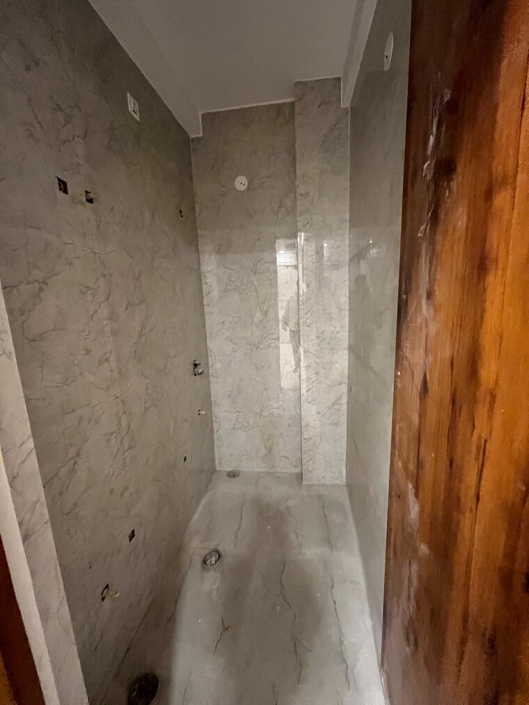 Bathroom, niranjanpur 3 Bedroom 1250 Sq.Ft. Builder Floor In Niranjanpur Dehradun 9490776