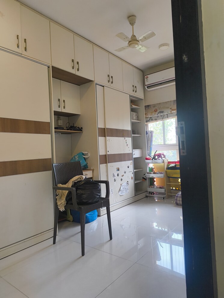 Kitchen, godrej-central 2.5 Bedroom 900 Sq.Ft. Apartment In Chembur Mumbai 9490786
