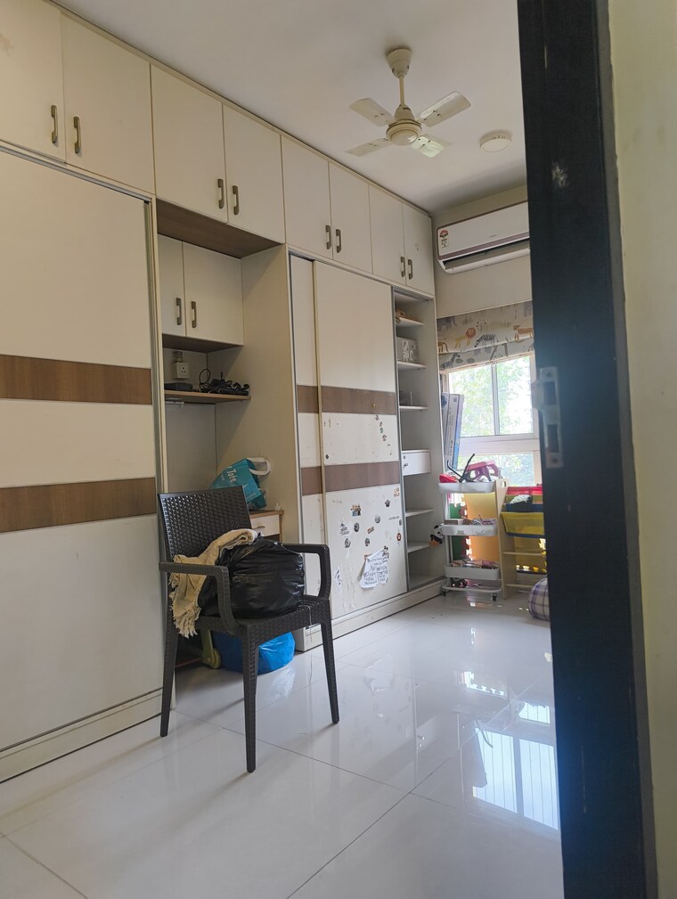 Kitchen, godrej-central 2.5 Bedroom 900 Sq.Ft. Apartment In Chembur Mumbai 9490786