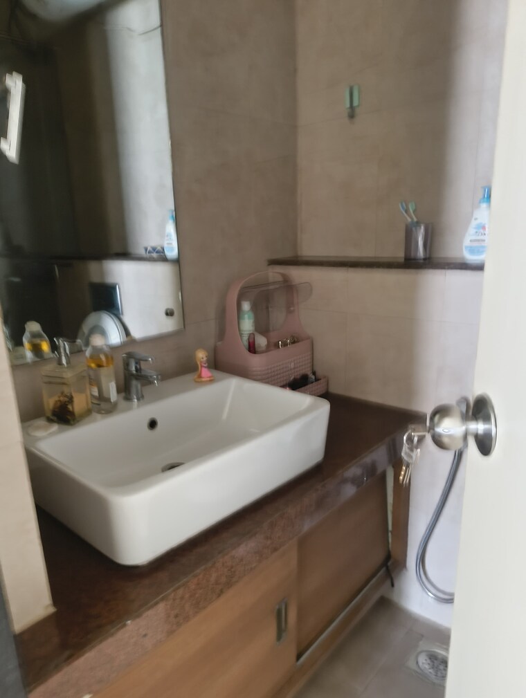 Bathroom, godrej-central 2.5 Bedroom 900 Sq.Ft. Apartment In Chembur Mumbai 9490786