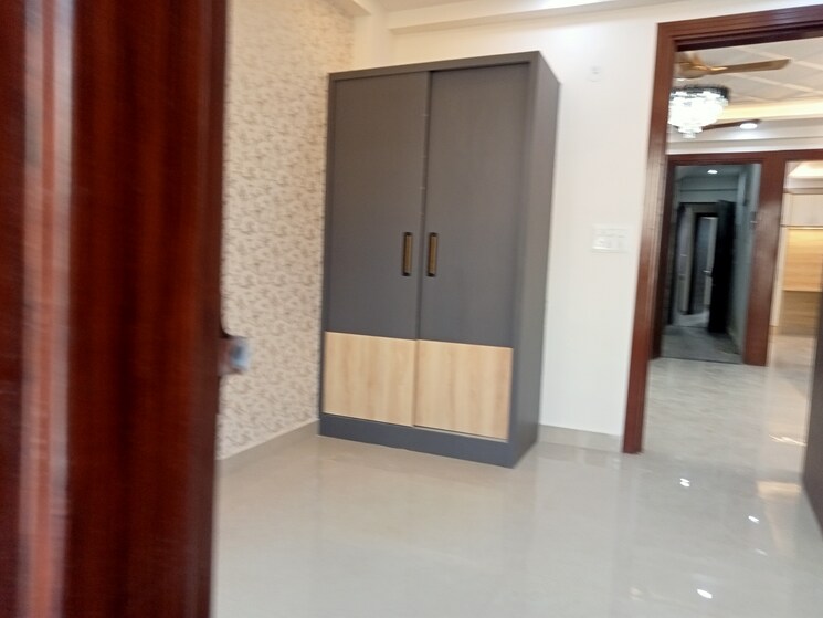 Room, palam colony 3 Bedroom 850 Sq.Ft. Builder Floor In Palam Colony Delhi 9490842